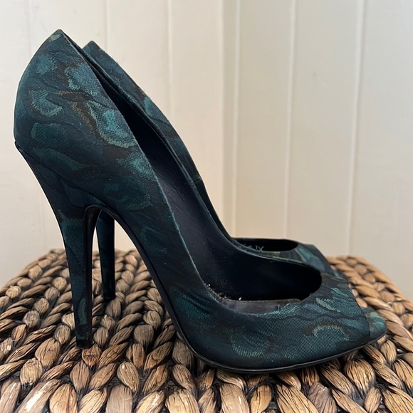 Donna Karan Collection Monarch Teal Green Silk Jacquard Peep Toe Heels Like New - Picture 5 of 15